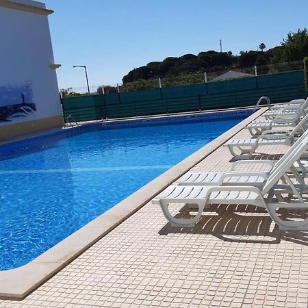 Falesia Beach Villa Olhos de Agua  Eksteriør billede