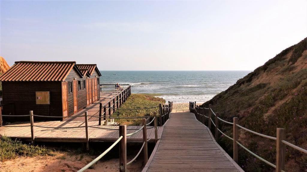 Falesia Beach Villa Olhos de Agua  Eksteriør billede